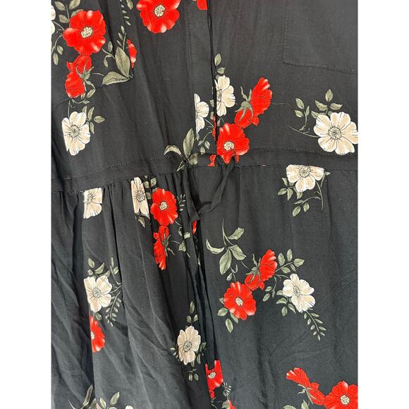 Torrid Plus Black Red Floral Casual Print V-Neck Sleeve Button Front Blouse 4X - Picture 3 of 11